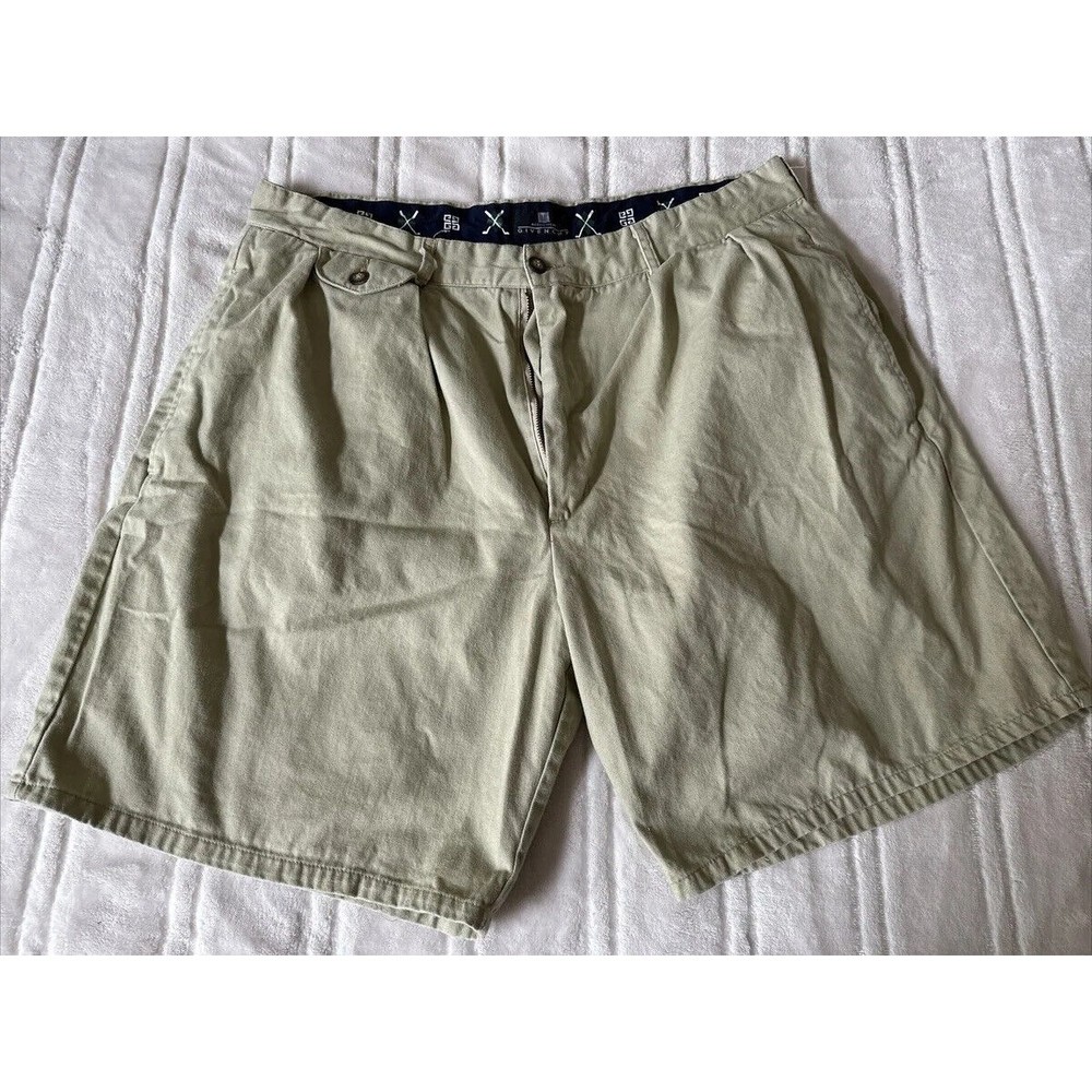 Givenchy Activewear Shorts Mens 40 Khaki Casual Golf Active Pleated Dress Short